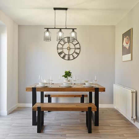 Mersey Way, Spacious 3 Bed Home, Close To Sheffield City Centre & Free Driveway Parking - Perfect For Workers, Groups & Families - Hosted By Stay Host Save Bagian luar foto