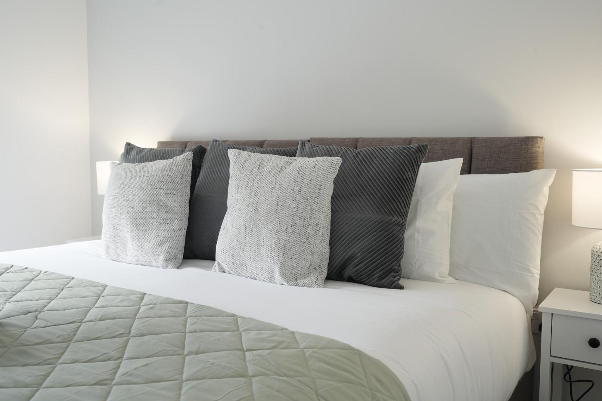 Mersey Way, Spacious 3 Bed Home, Close To Sheffield City Centre & Free Driveway Parking - Perfect For Workers, Groups & Families - Hosted By Stay Host Save Bagian luar foto