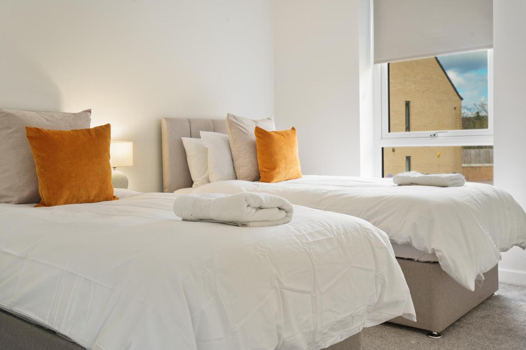 Mersey Way, Spacious 3 Bed Home, Close To Sheffield City Centre & Free Driveway Parking - Perfect For Workers, Groups & Families - Hosted By Stay Host Save Bagian luar foto